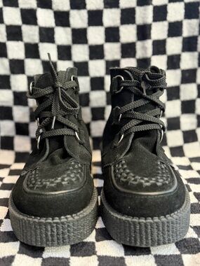 Extremely Rare Underground London Black Suede Creeper Booties (new)